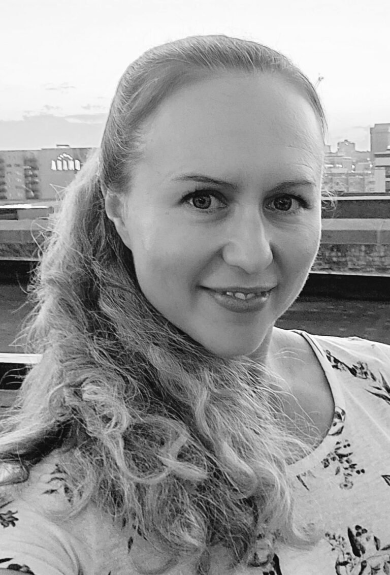 Lisa Perrone, LICSW, therapist at Boston Evening Therapy Associates